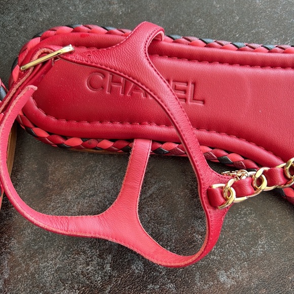 CHANEL Interlocking CC Logo Lambskin T-Strap Sandals - Picture 7 of 11